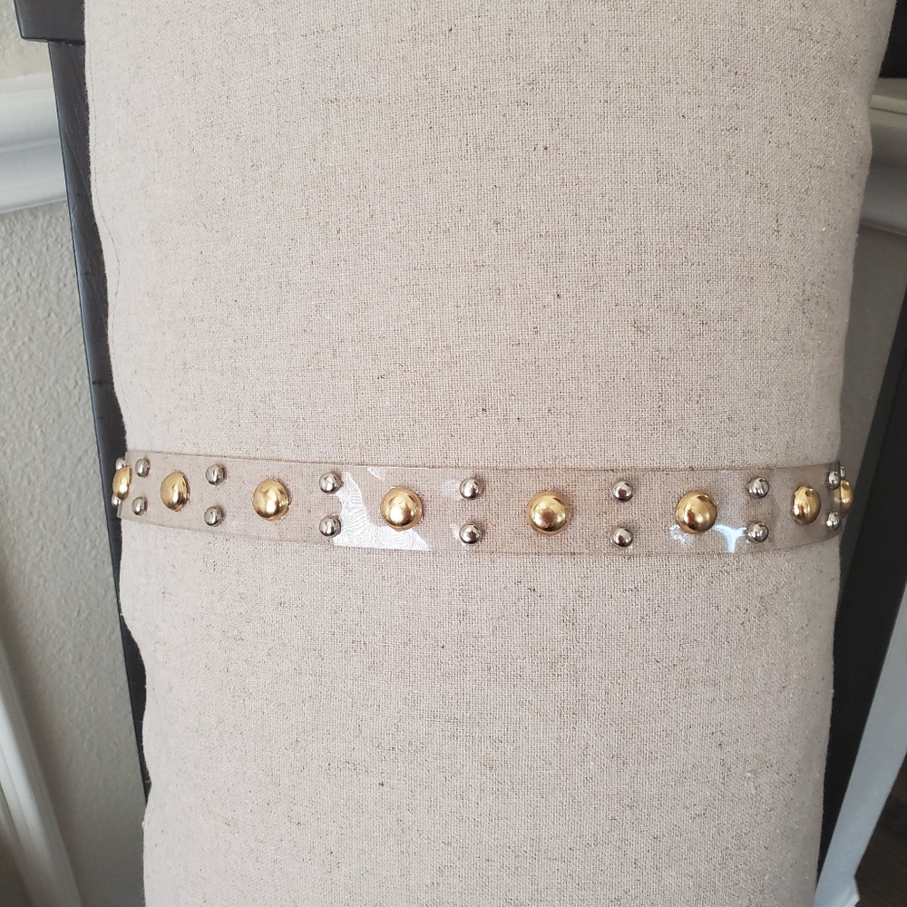 Retro studded belt